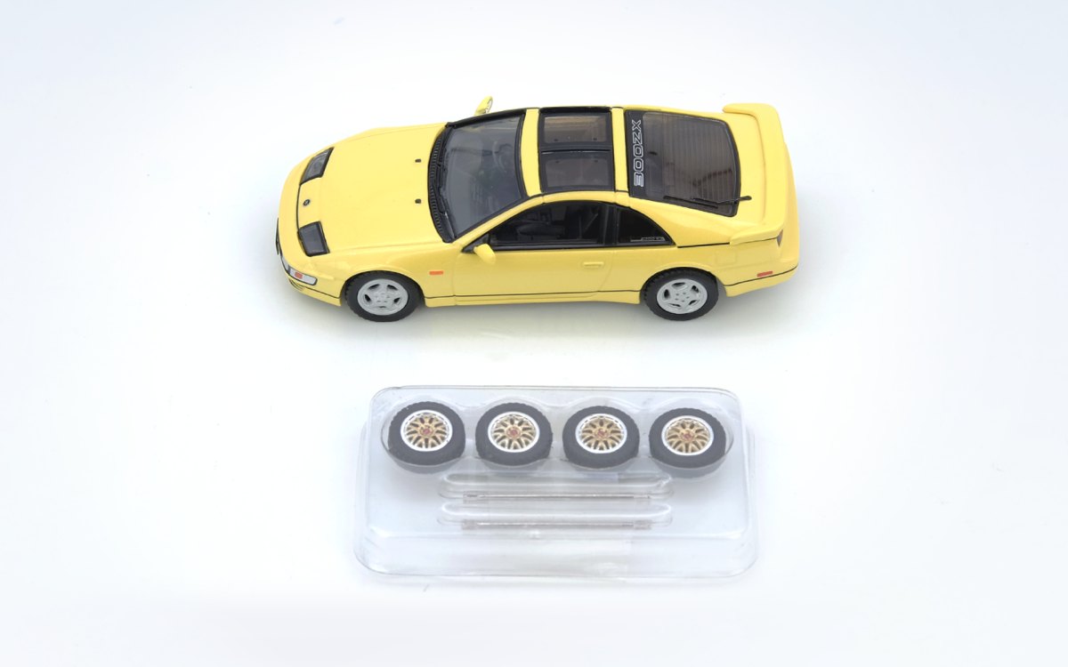 NISSAN FAIRLADY Z (Z32) Yellow Pearlglow: No package: Image 4