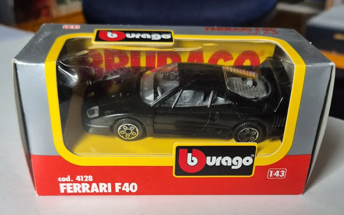 Ferrari F40: Box: Image 2