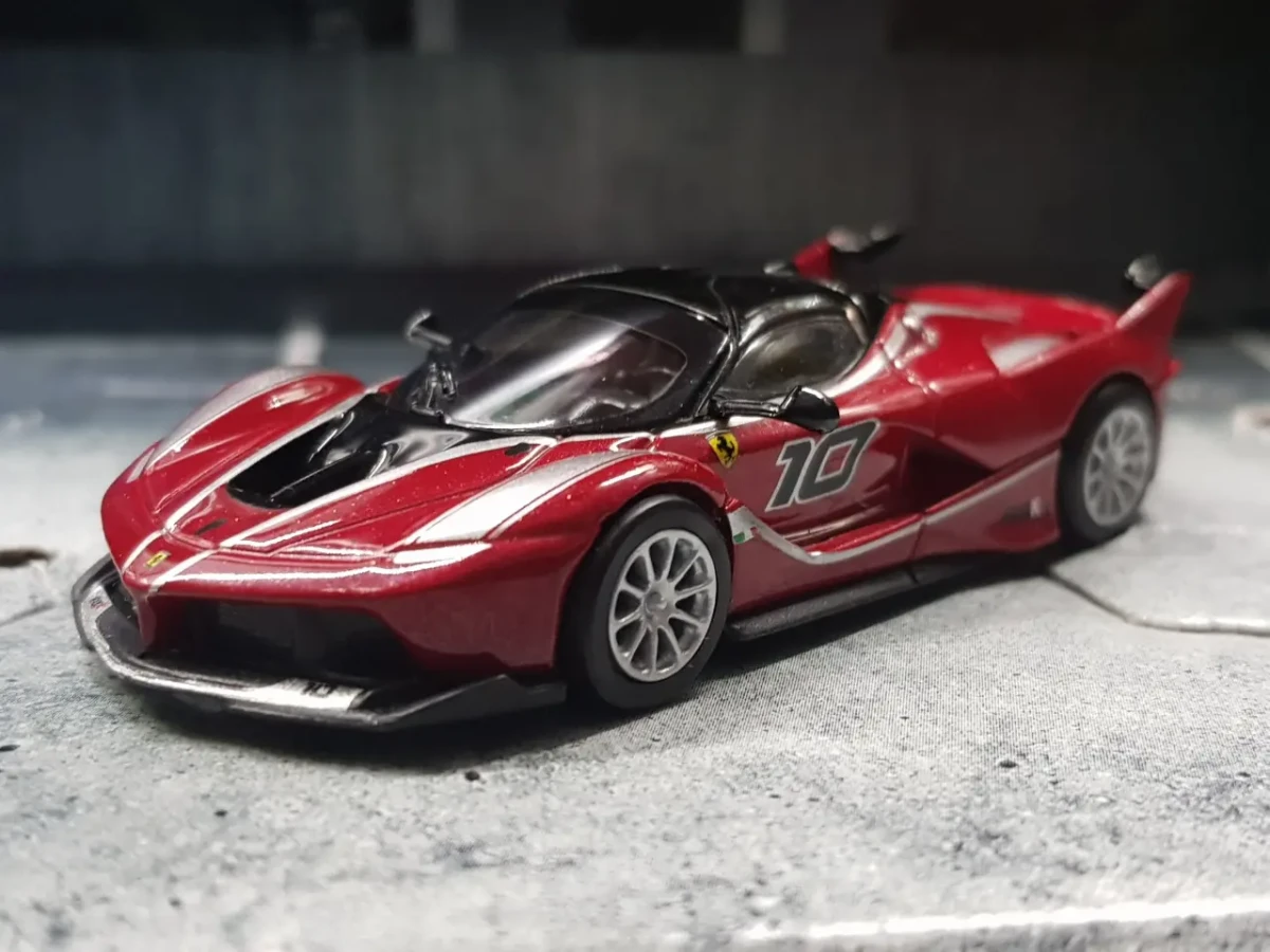 2023 FXX K Red: No Package: Image 2