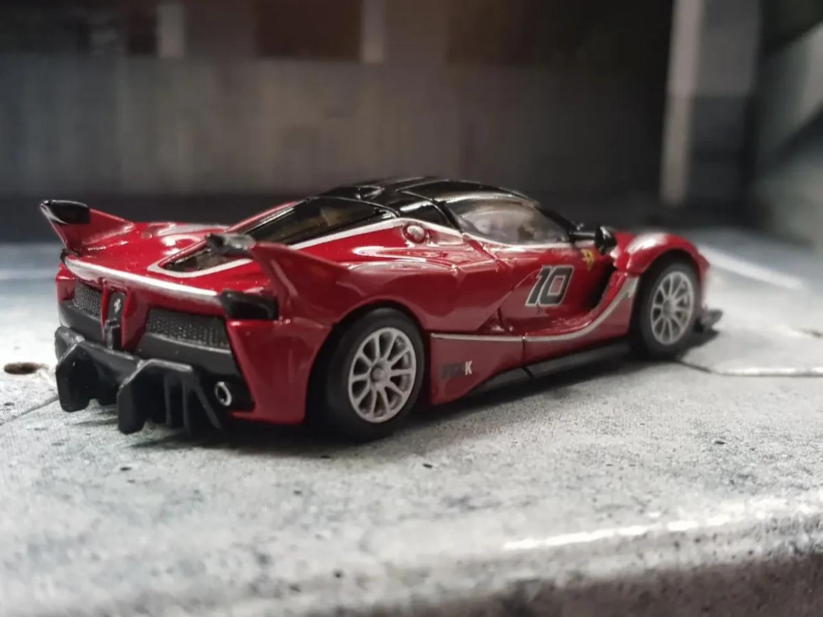 2023 FXX K Red: No Package: Image 3