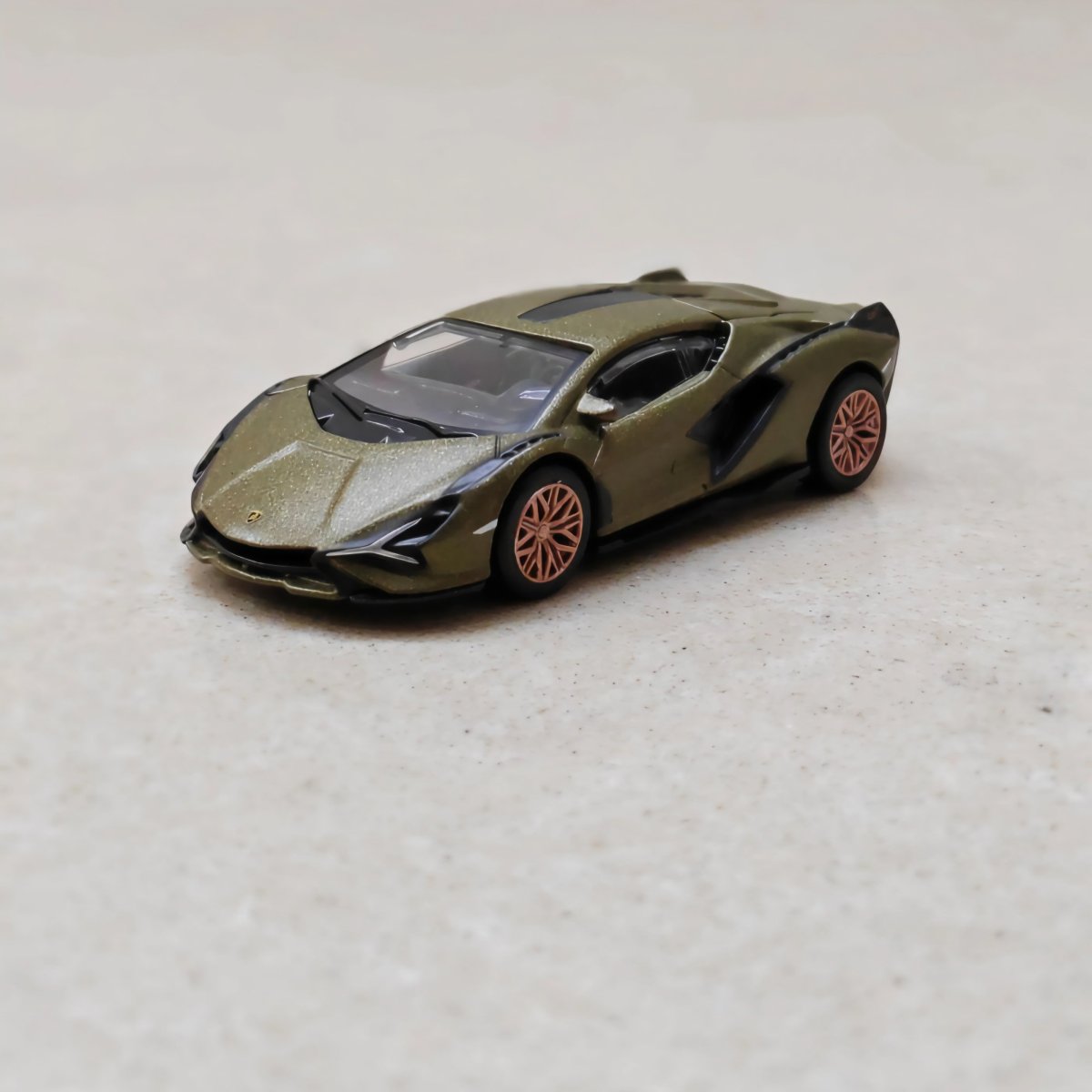 2020 Lamborghini Sian FKP 37 Green: Image 3