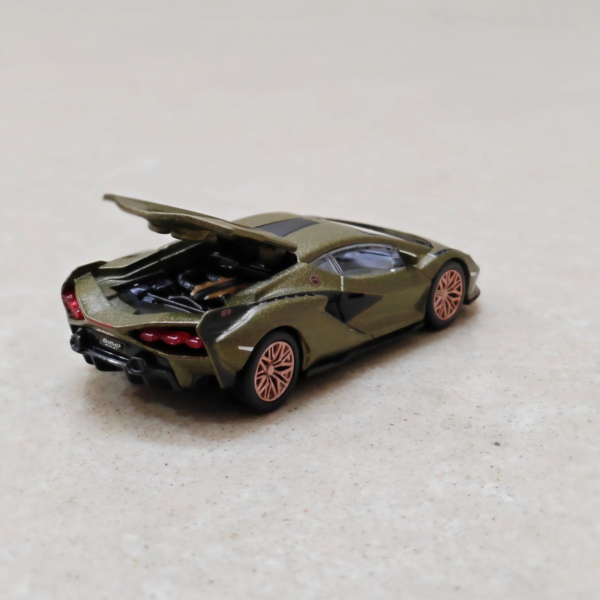 2020 Lamborghini Sian FKP 37 Green: Image 4