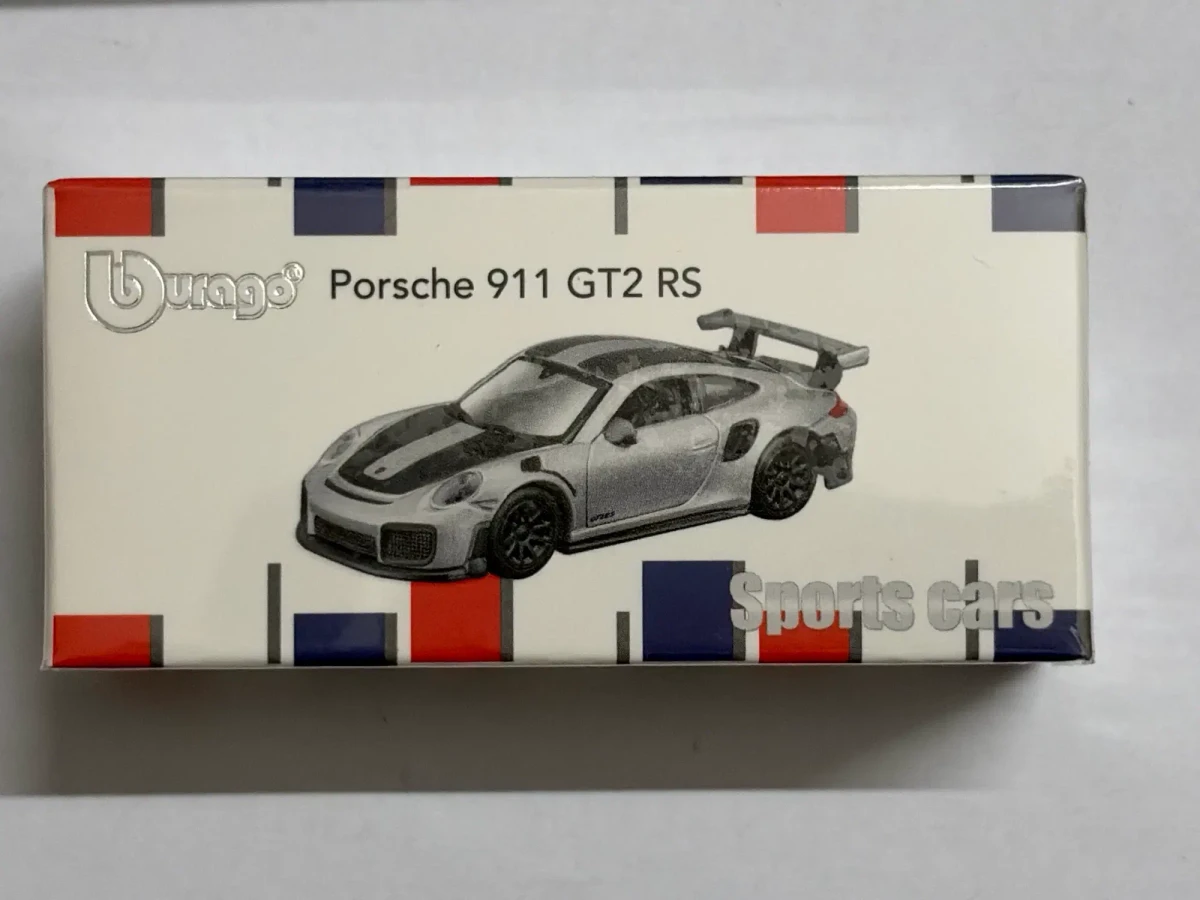 2022 Porsche 911 GT2 RS: Box: Image 2
