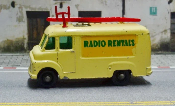 1968 TV Service Van Beige: Image 2
