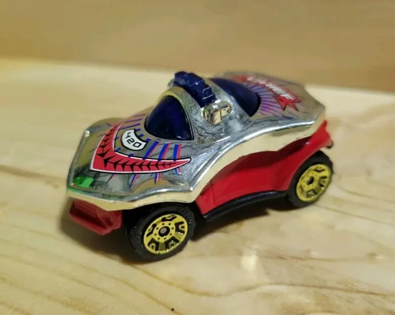 2004 Badge Blaster Red: Image 2