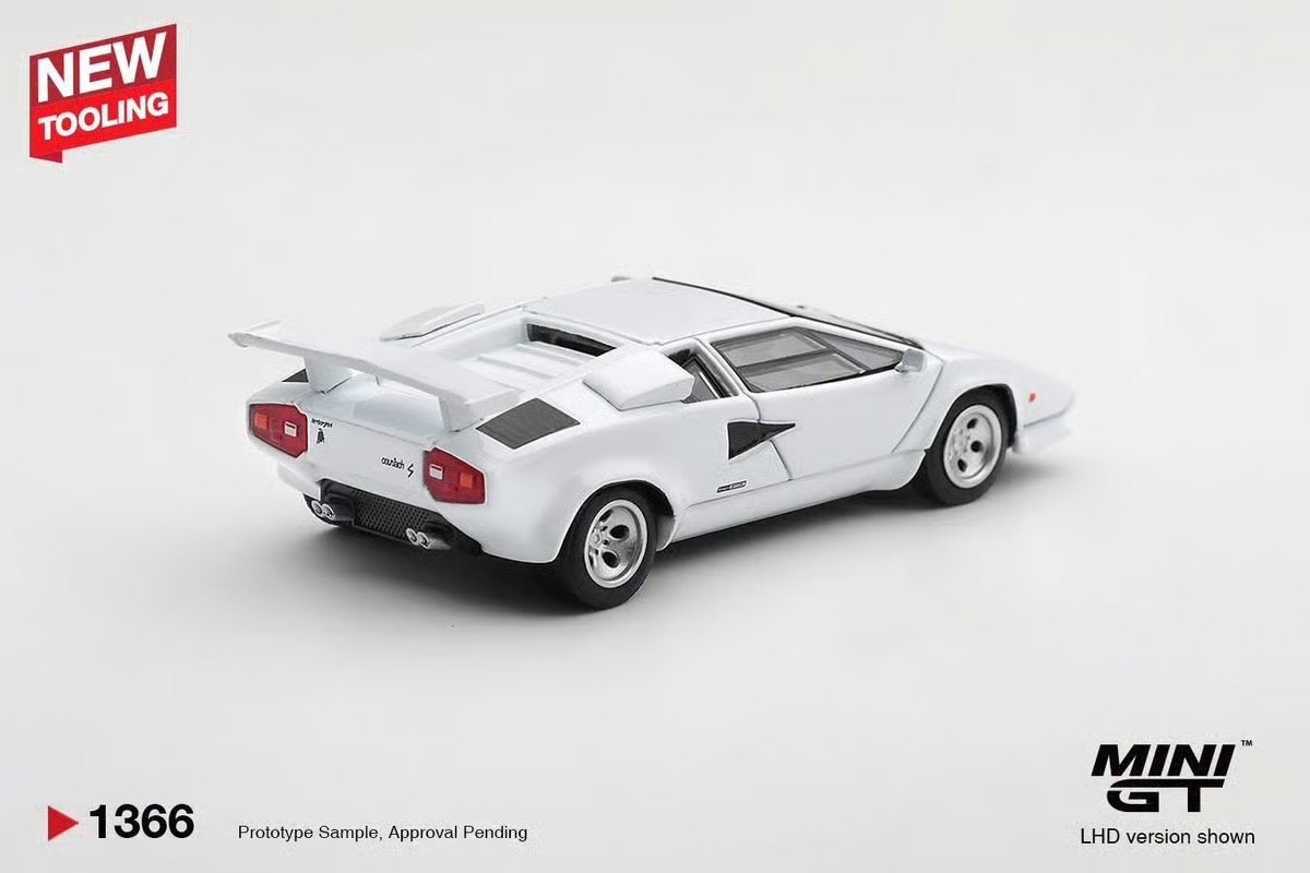 2026 Lamborghini Countach LP500S White: Image 3