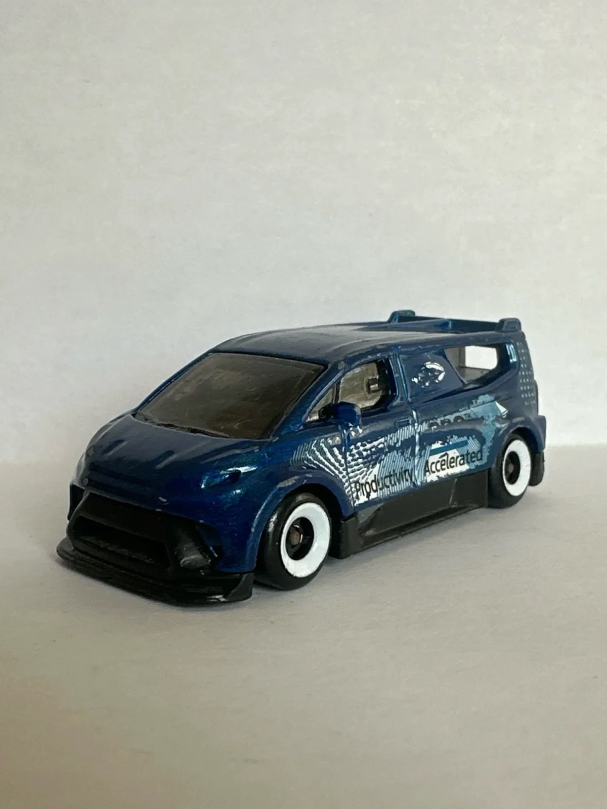 2024 Ford Performance Supervan 4 Blue: Image 3