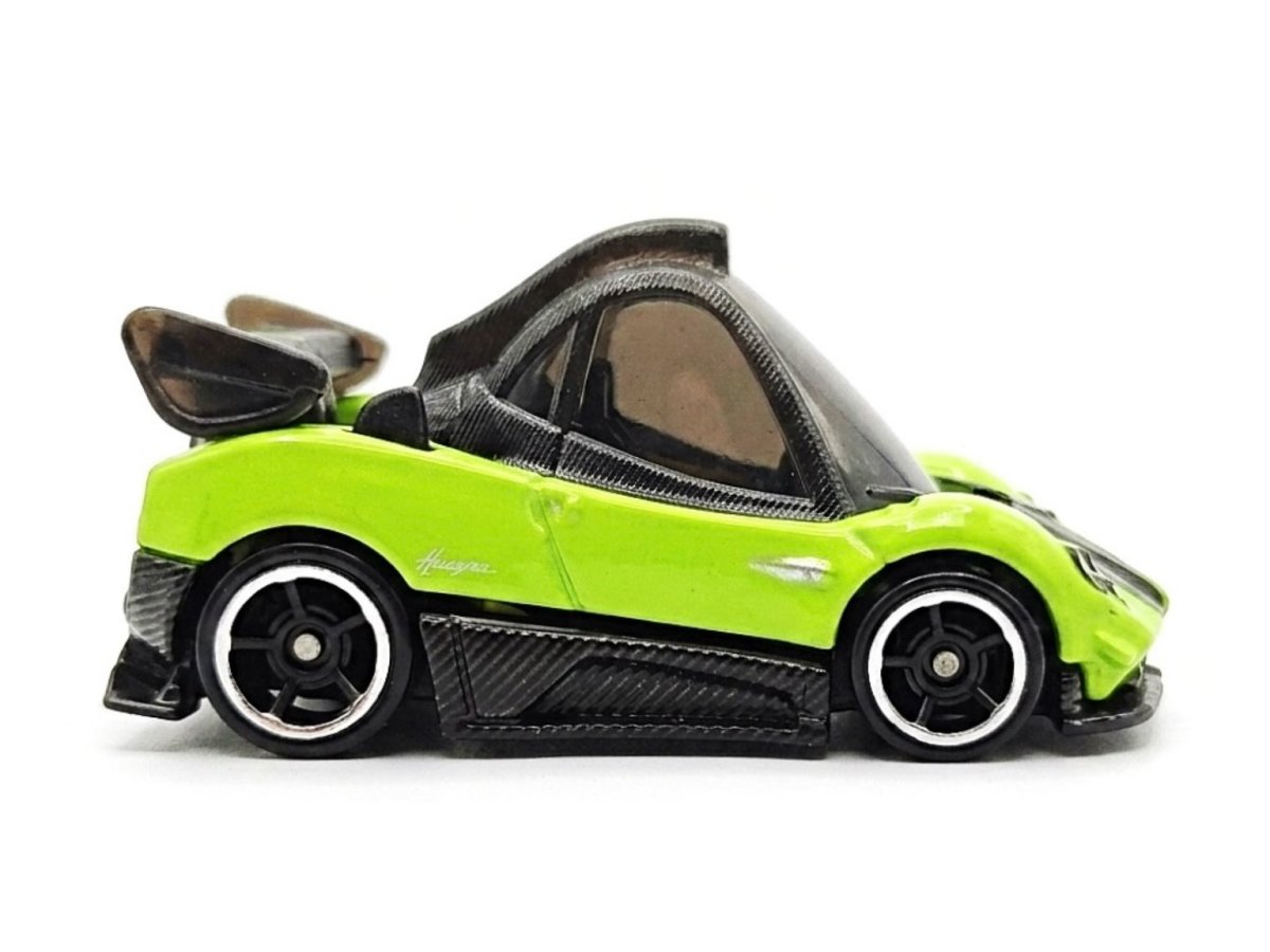 2027 Pagani Zonda Cinque Green: Image 2