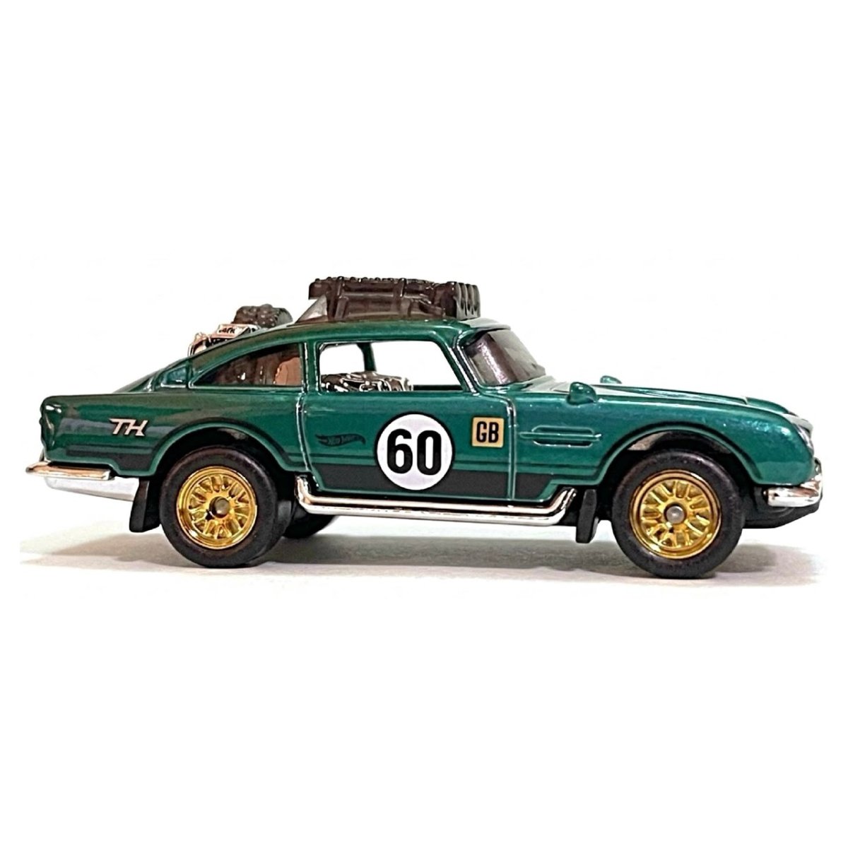 2027 Aston Martin DB5 Safari Edition Green: Image 4