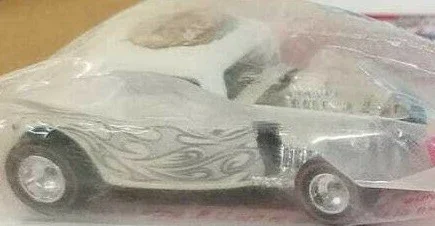 2003 32 Ford White: Image 2