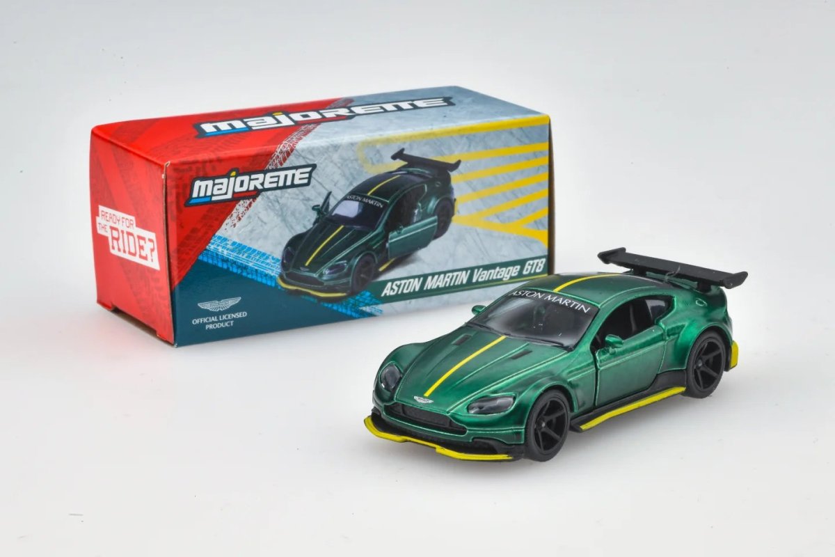 2026 Aston Martin Vantage GT8 Green: Image 2