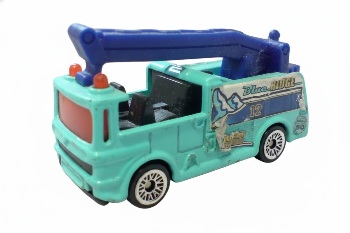 2002 Snorkel Fire Truck Teal: Image 2