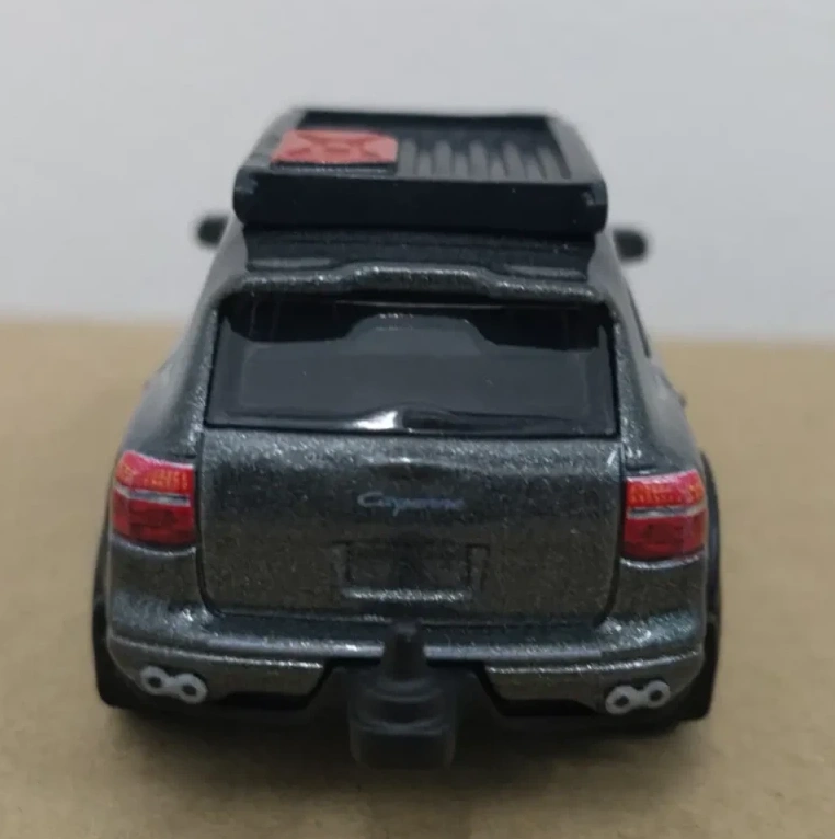 2026 2008 Porsche Cayenne Grey: No Package: Image 3