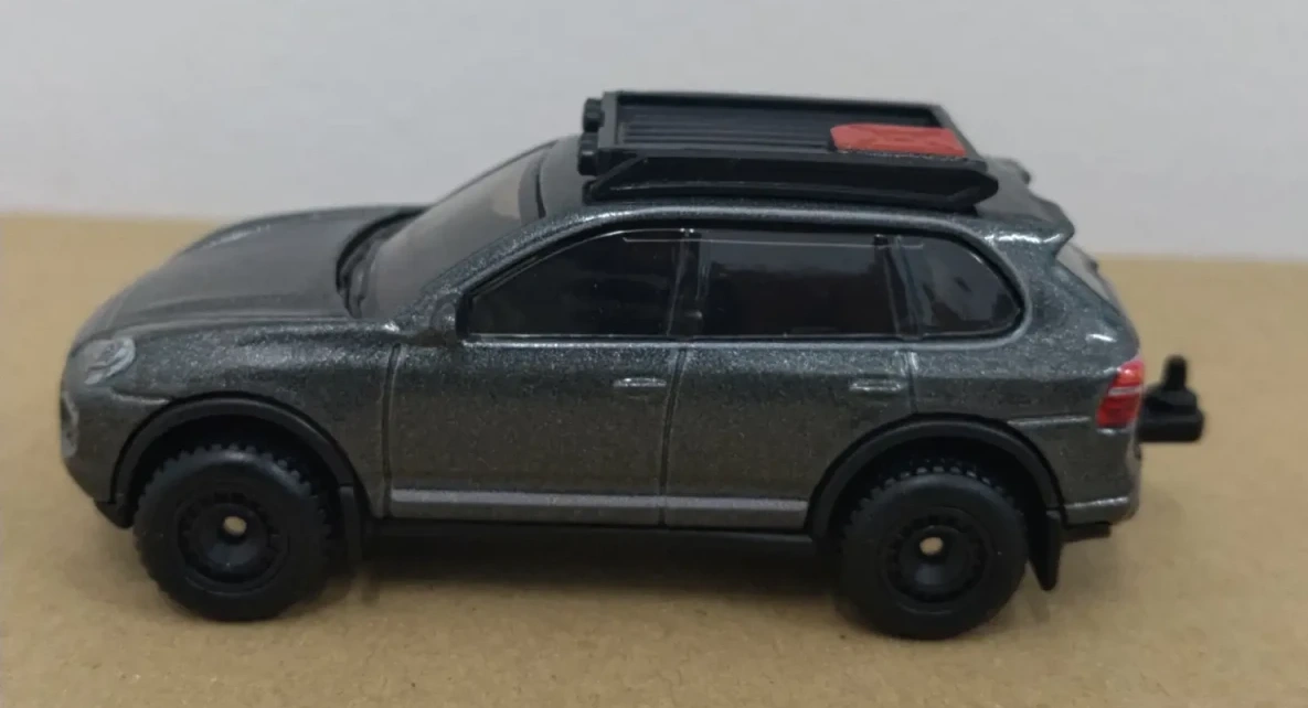 2026 2008 Porsche Cayenne Grey: No Package: Image 2