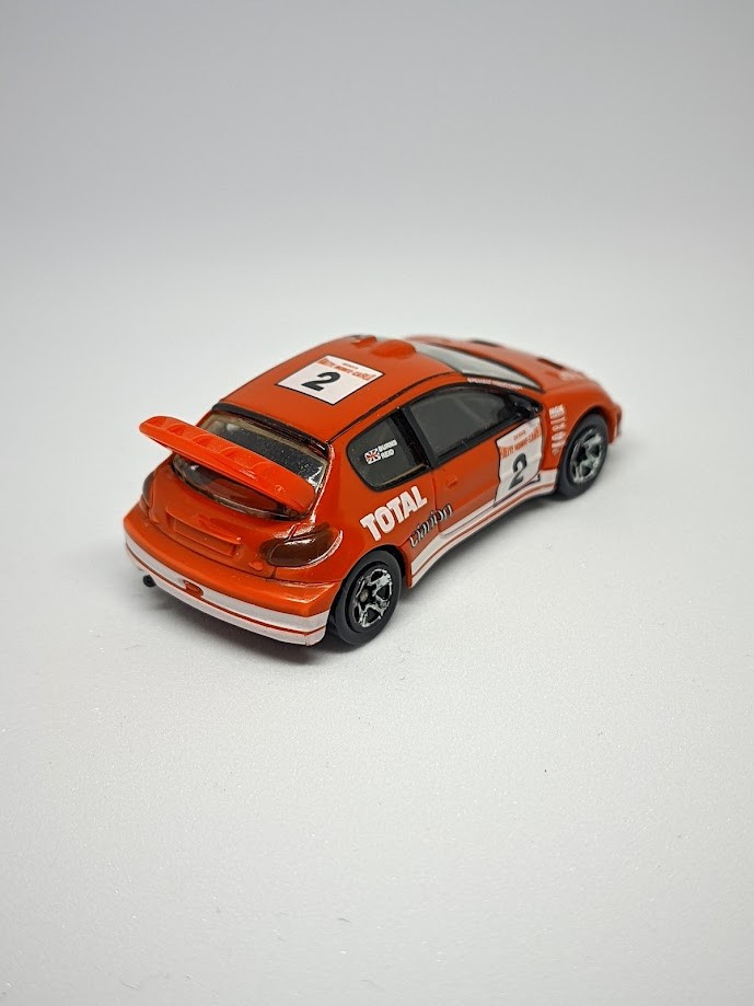 2004 Peugeot 206 Red: No Package: Image 3
