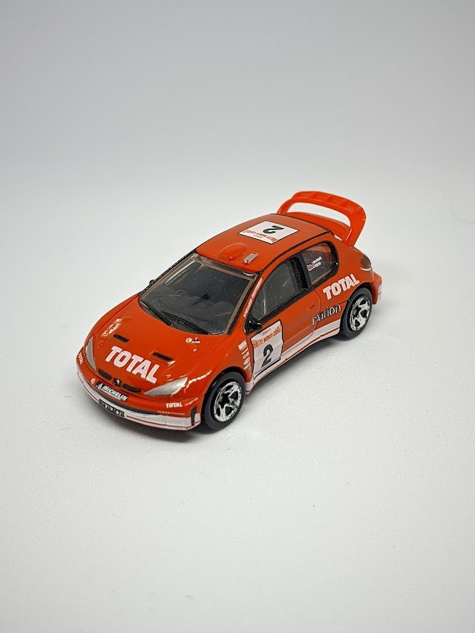 2004 Peugeot 206 Red: No Package: Image 2