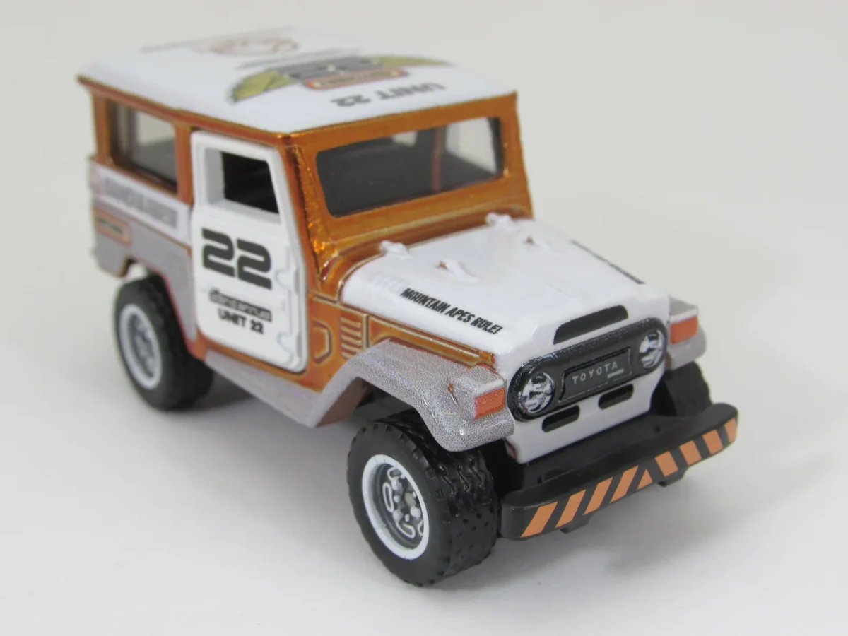 2024 Toyota Land Cruiser FJ40 White: Image 3