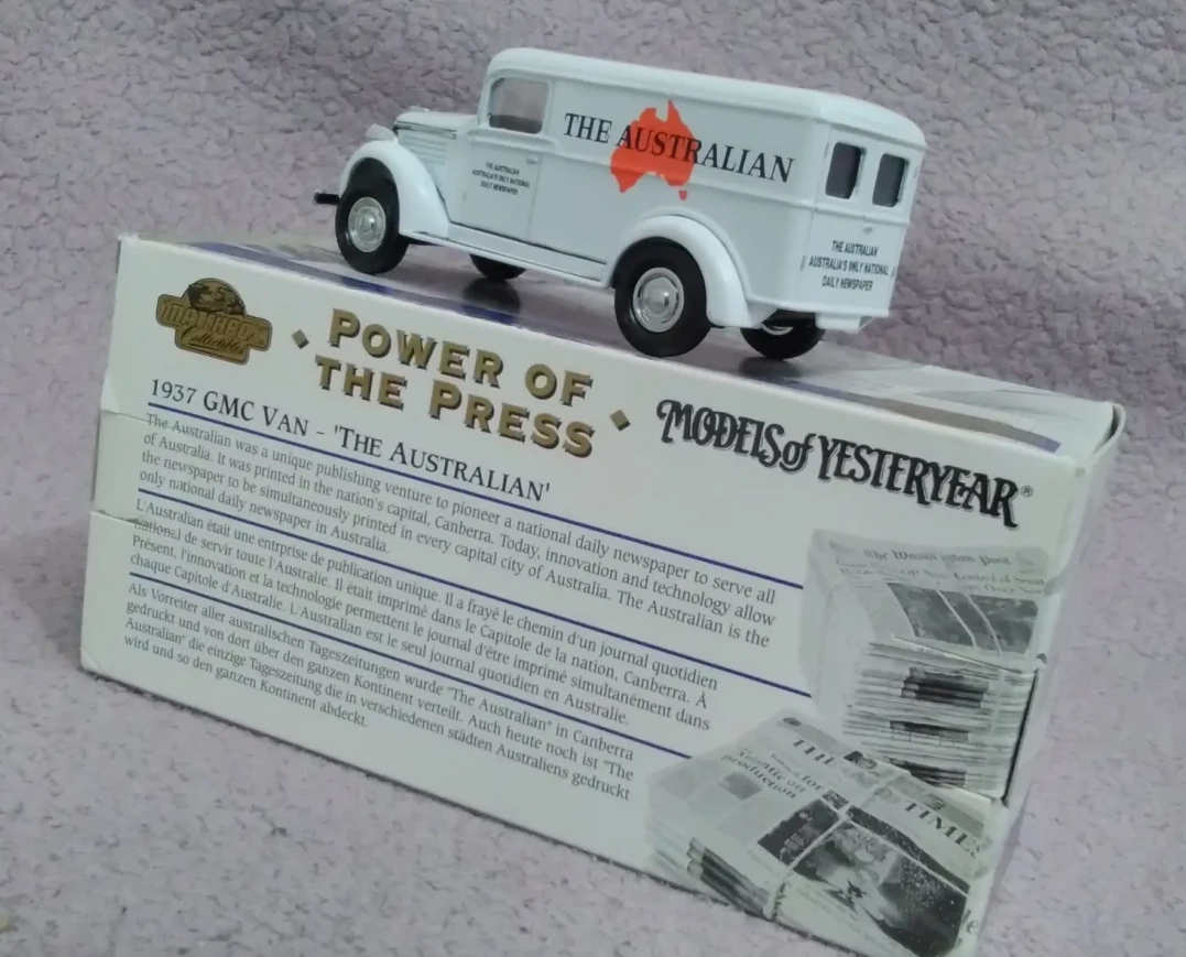 1993 1937 GMC Van White: No Package: Image 2