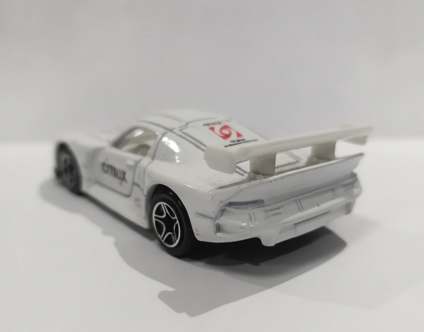 2000 Porsche 911 Gt1 White: No Package: Image 4