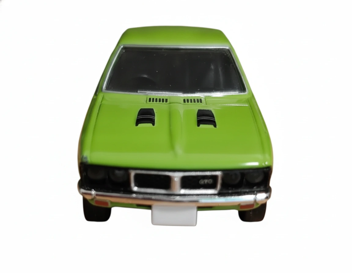 2010 Mitsubishi Galant GTO Lime: No Package: Image 4