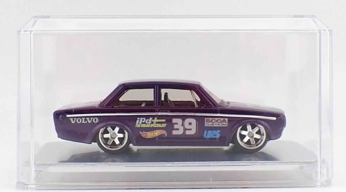 2025 73 Volvo 142 GL Purple: Long (US): Image 3