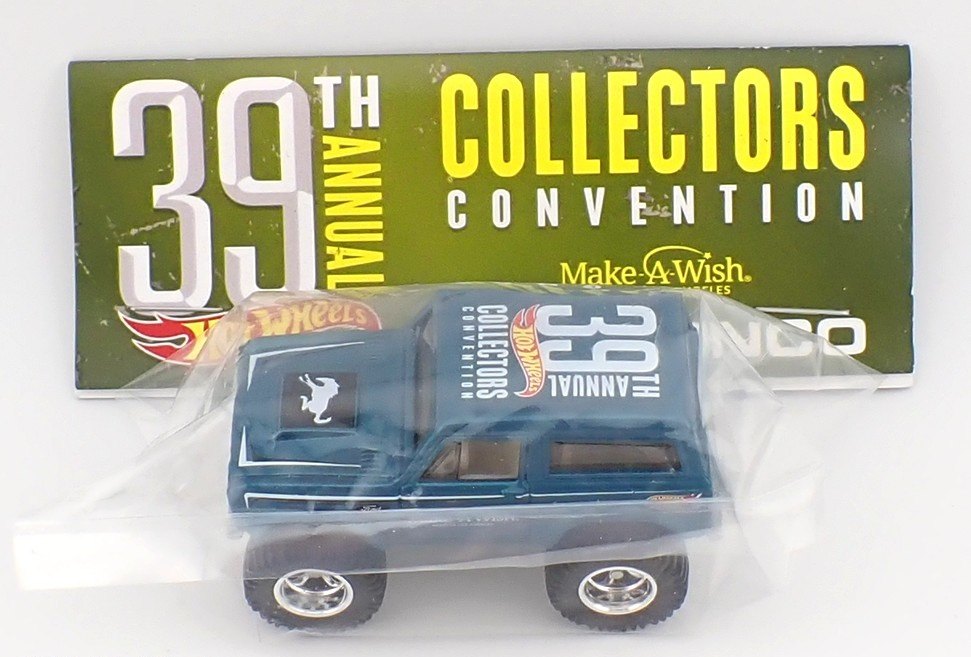 2025 67 Ford Bronco Aqua: Long (US): Image 2