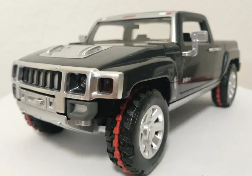2003 Hummer H3T Concept Black: No Package: Image 3