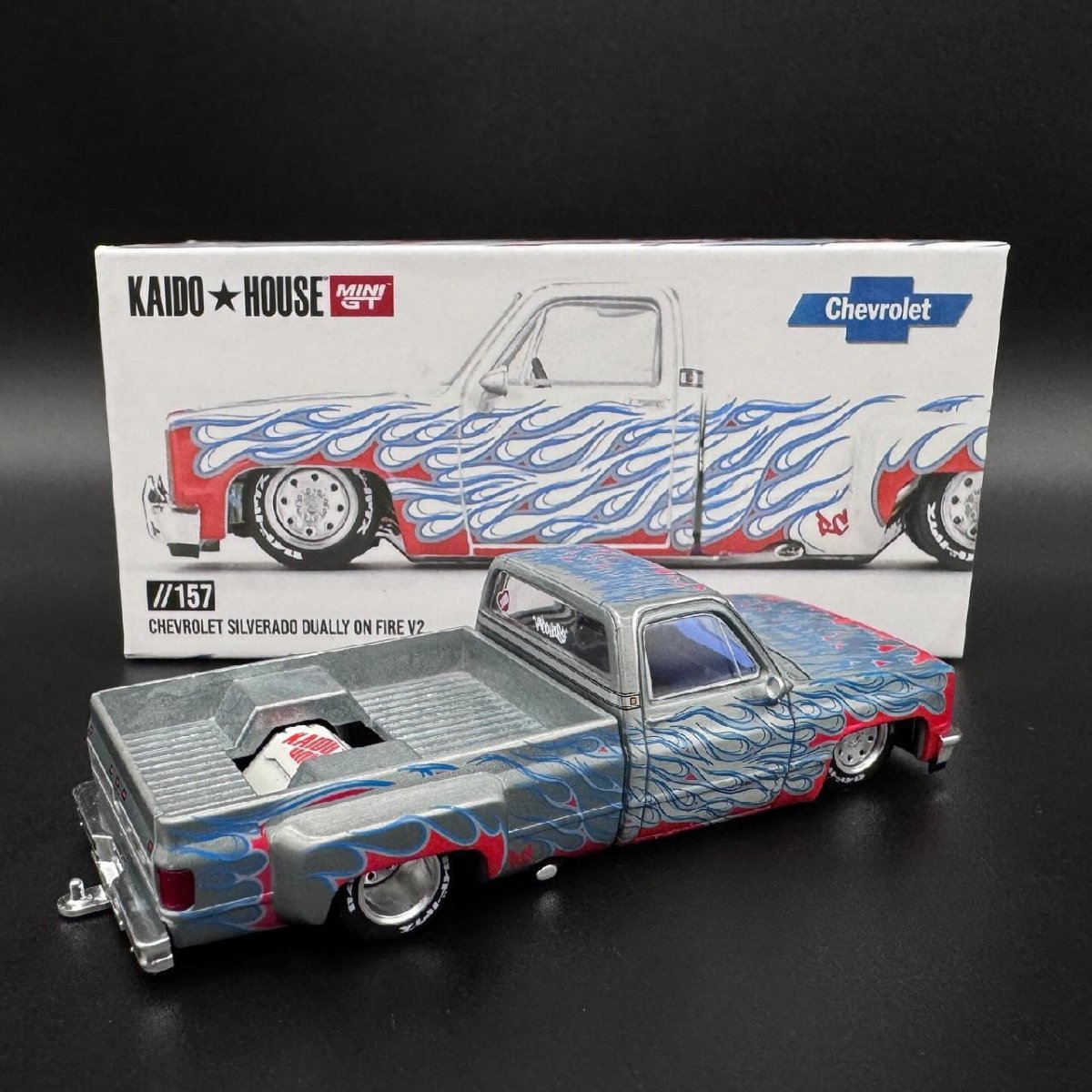 2025 Chevrolet Silverado Dually On Fire V2 ZAMAC: Image 2
