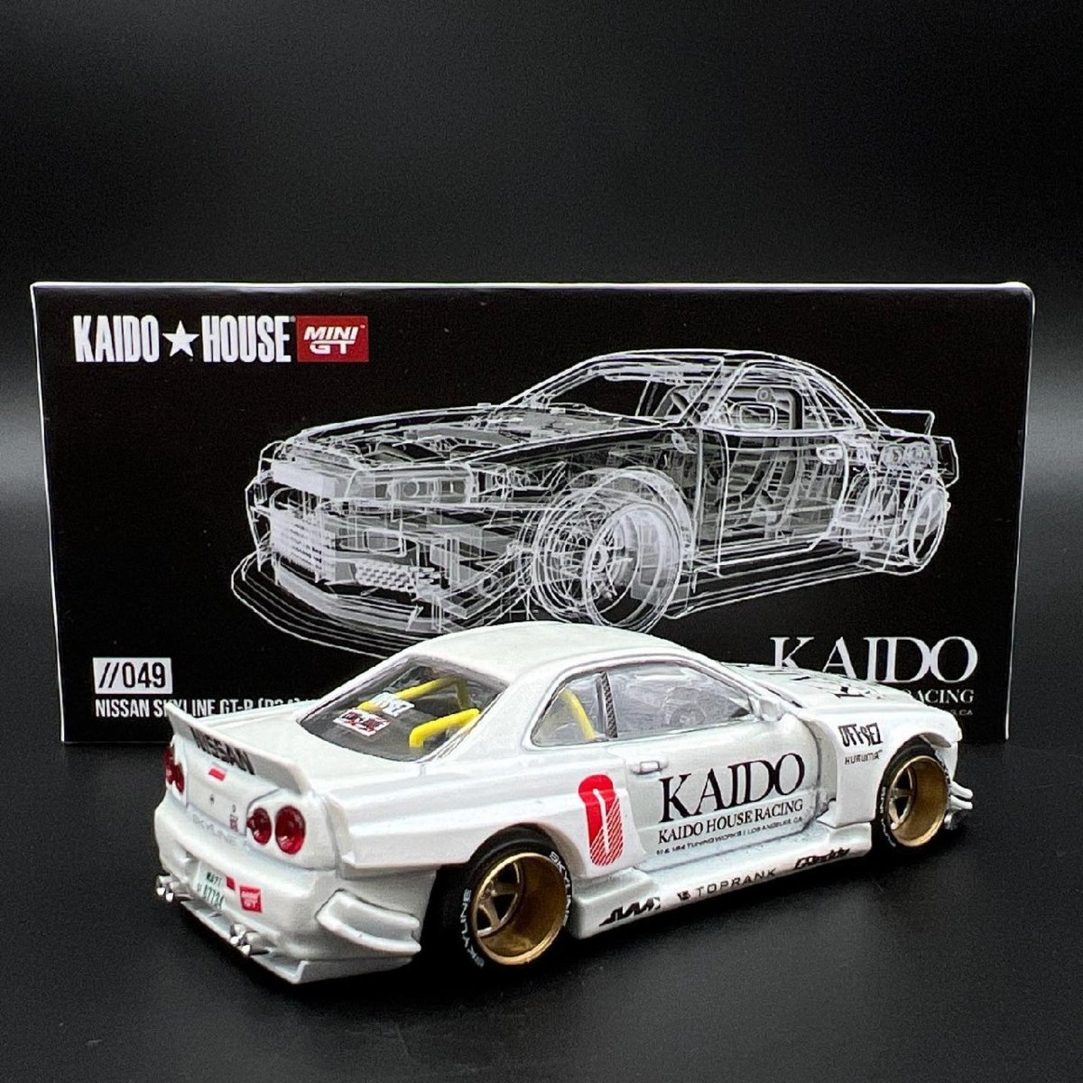2023 Nissan Skyline GT-R (R34) Kaido Works White White: Image 2