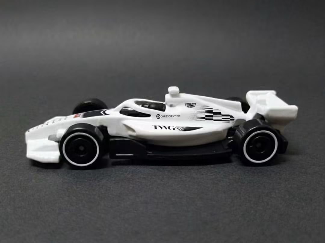 2027 Cadillac Formula 1 Team White: Image 2