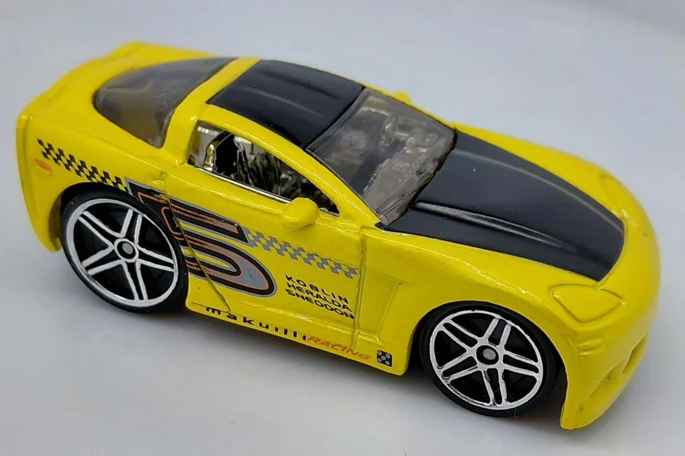 2004 Tooned 2005 Corvette C6 Yellow: Image 2