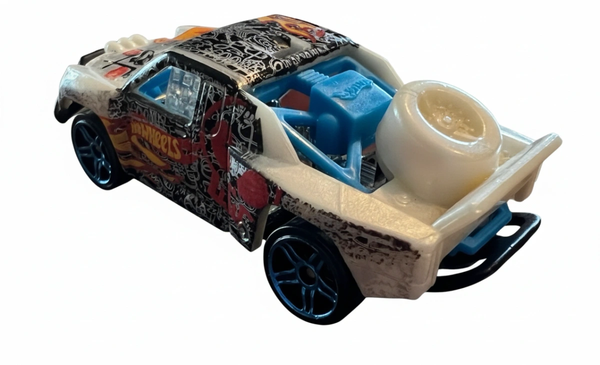 2011 Off Track White: No Package: Image 3