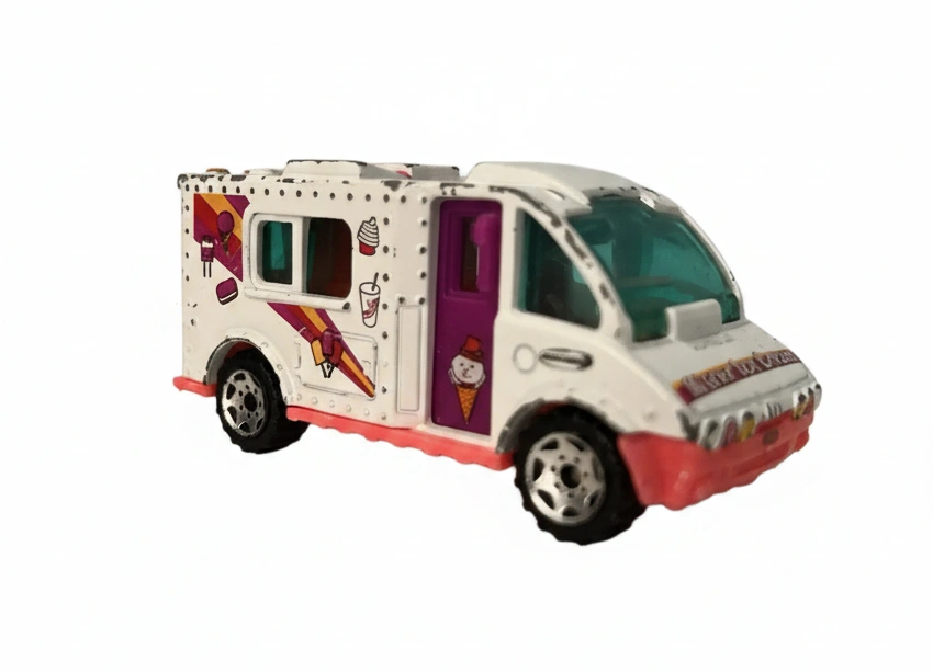 2005 Ice Cream Truck White: No Package: Image 2