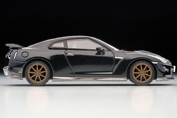 2024 Nissan GT-R Premium Edition T-spec 2024 model Purple: Image 4