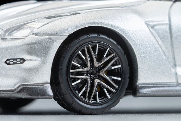 2025 Nissan GT-R Premium Edition 2025 model Silver: Image 7