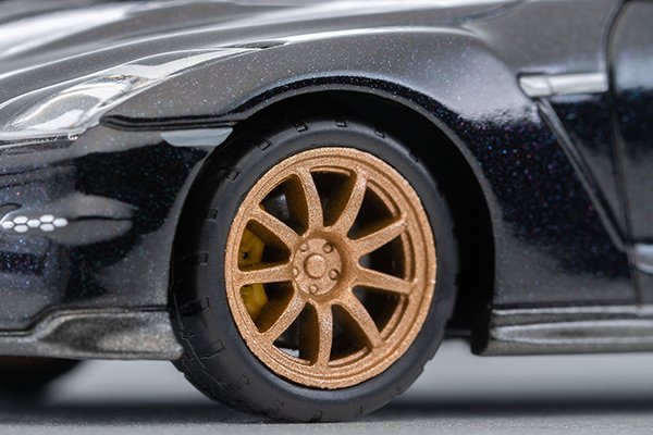 2026 Nissan GT-R 2025 model, Final Production Model Purple: Image 7