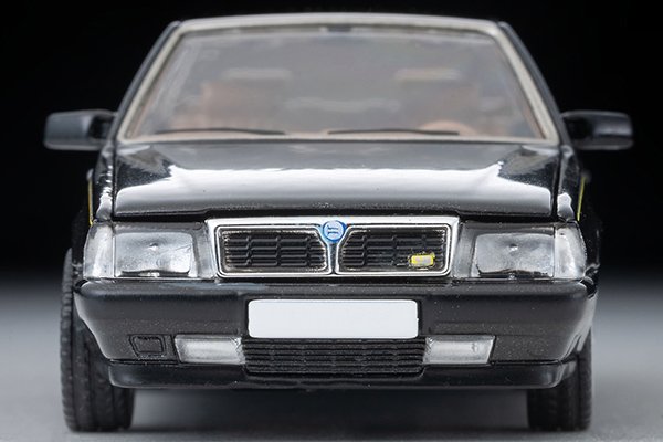 2026 Lancia Thema 8.32 Phase I Black: Image 5