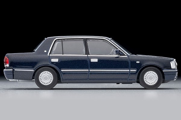 2026 Toyota Crown Sedan Super Deluxe Blue: Image 3