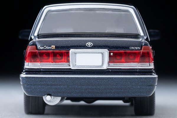 2026 Toyota Crown Sedan Super Deluxe Blue: Image 5