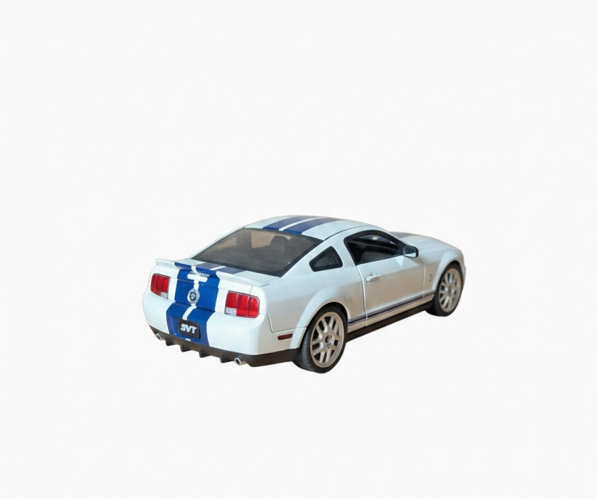 2007 2007 Ford Mustang Shelby GT500 White: No Package: Image 2
