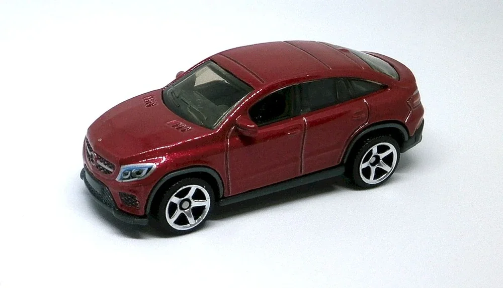 2019 Mercedes-Benz GLE Coupe Red: Image 2