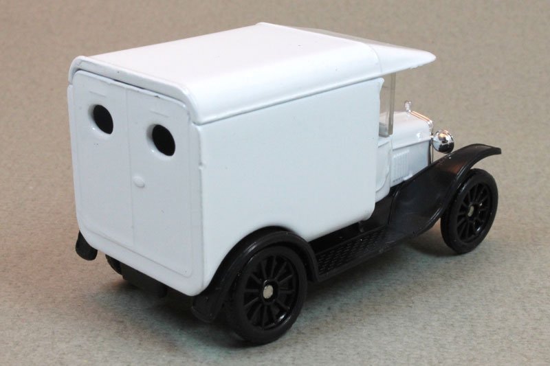 1995 1921 Ford Model T Van White: Image 2