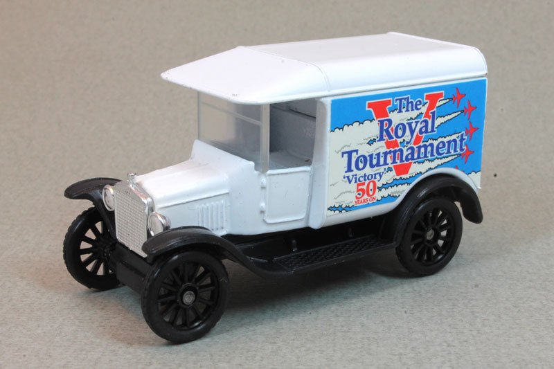 1995 1921 Ford Model T White: Image 2