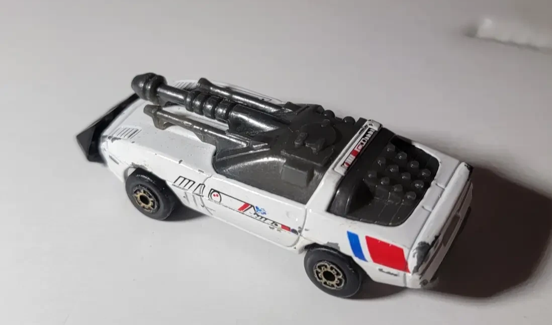 1984 Vette White: No Package: Image 2
