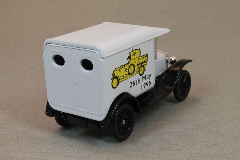 1996 1921 Ford Model T White: Image 3