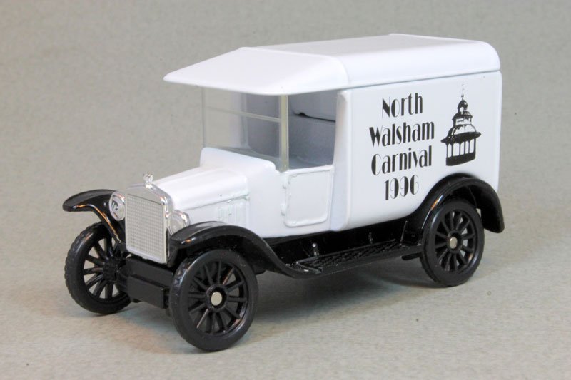 1996 1921 Ford Model T White: Image 2