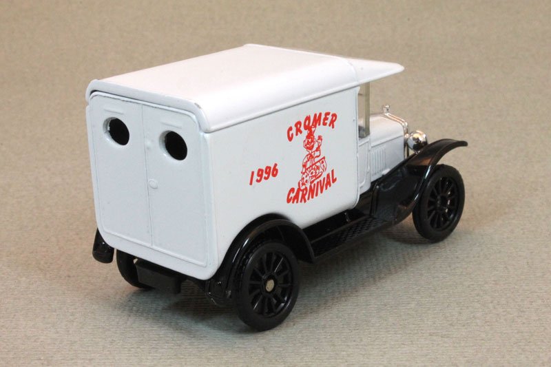 1996 1921 Ford Model T White: Image 2