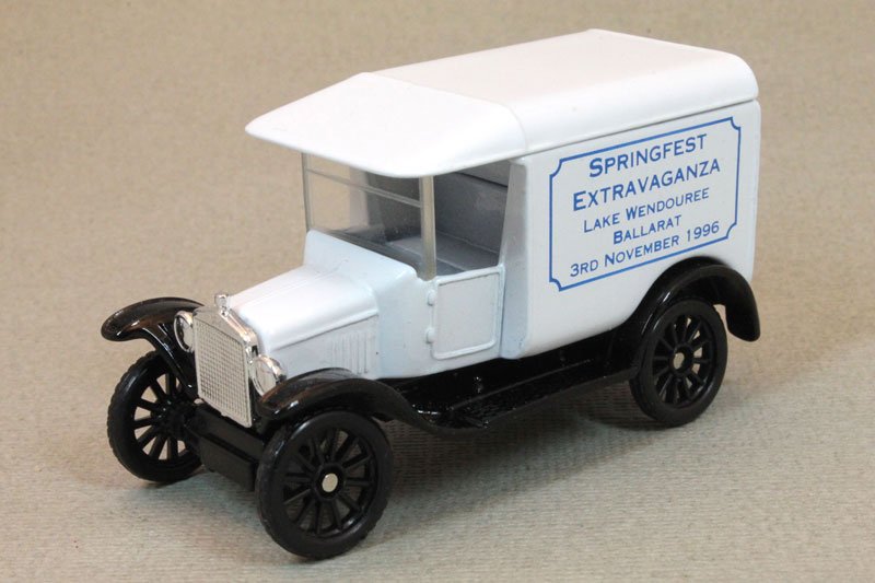 1996 1921 Ford Model T White: Image 2