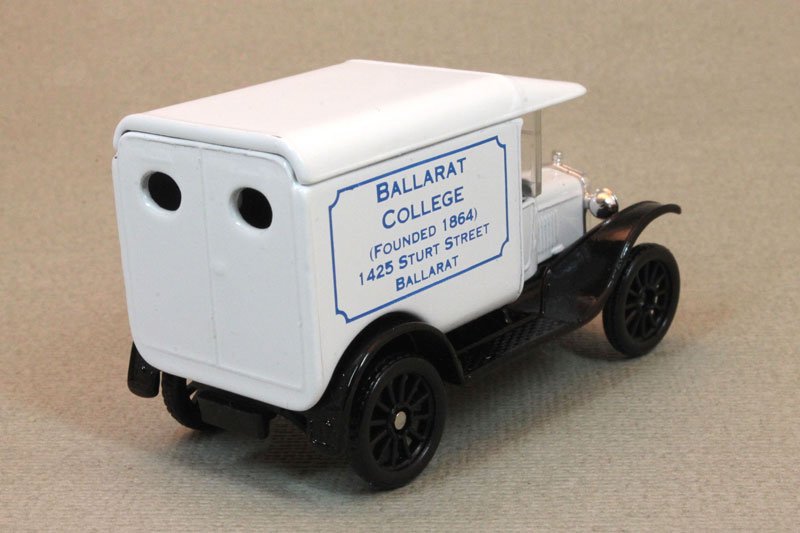 1996 1921 Ford Model T White: Image 3
