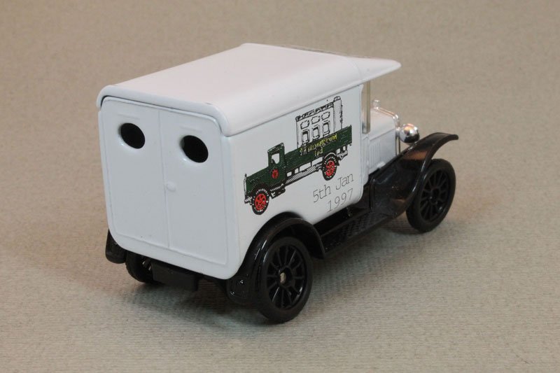1997 1921 Ford Model T White: Image 3